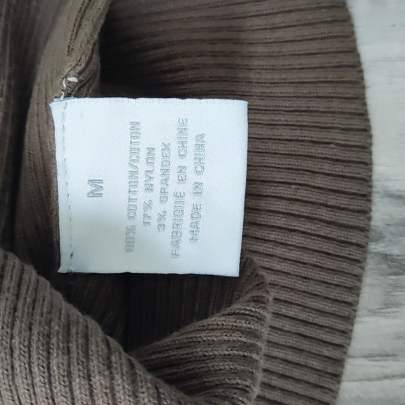 Suzy Shier knit sweater vest, size Med - Picture 3 of 3